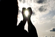 醒来又是一场失利！早报：国足迷失沙海 林良铭直红蒋光太伤退.